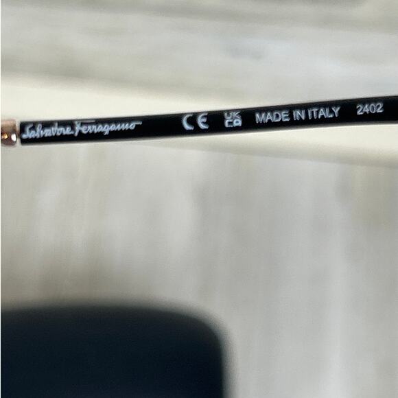 Ferragamo Gancini Women’s SF1041S Black Gold Chain Square Metal Sunglasses NWT main image 6